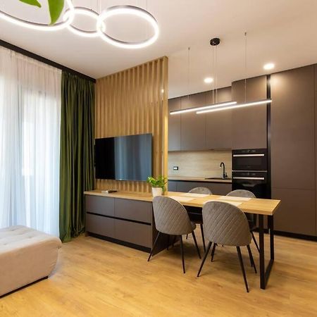 Elegant 2 Bedroom Retreat Βουκουρέστι Εξωτερικό φωτογραφία